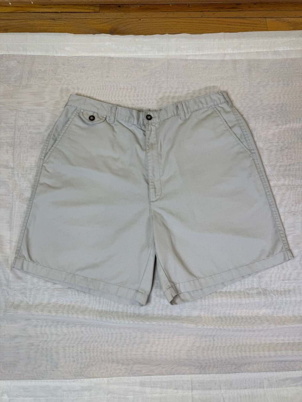 Towncraft Easy Care Stain Release Men's Size 40 Khaki Beige Casual Shorts